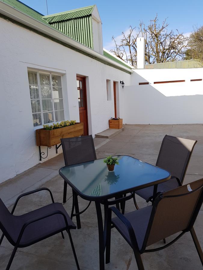 Uniondale Manor Guesthouse Exterior photo